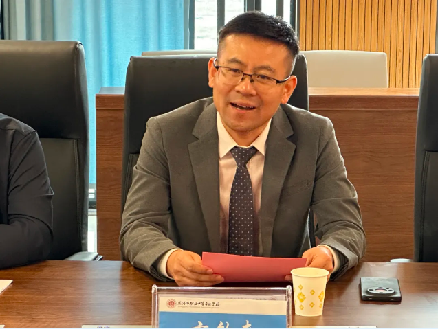 【關(guān)愛職業(yè)教育點(diǎn)亮技能未來】格洛博電子印刷設(shè)備捐贈儀式順利舉行(圖2)